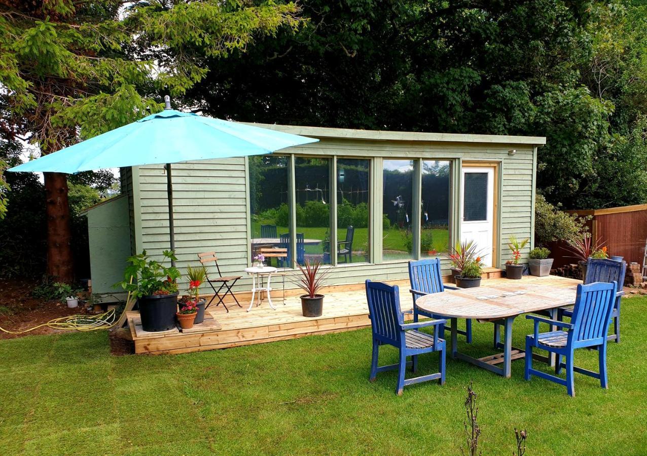 The Cozy Shed Hotel Stow-on-the-Wold Ngoại thất bức ảnh